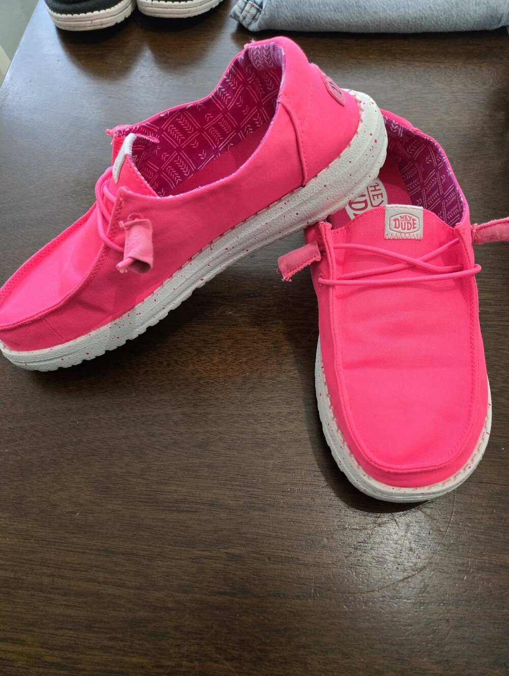 Hey Dude Wendy Strech Neon Pink